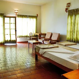  Apartment Shamrock India